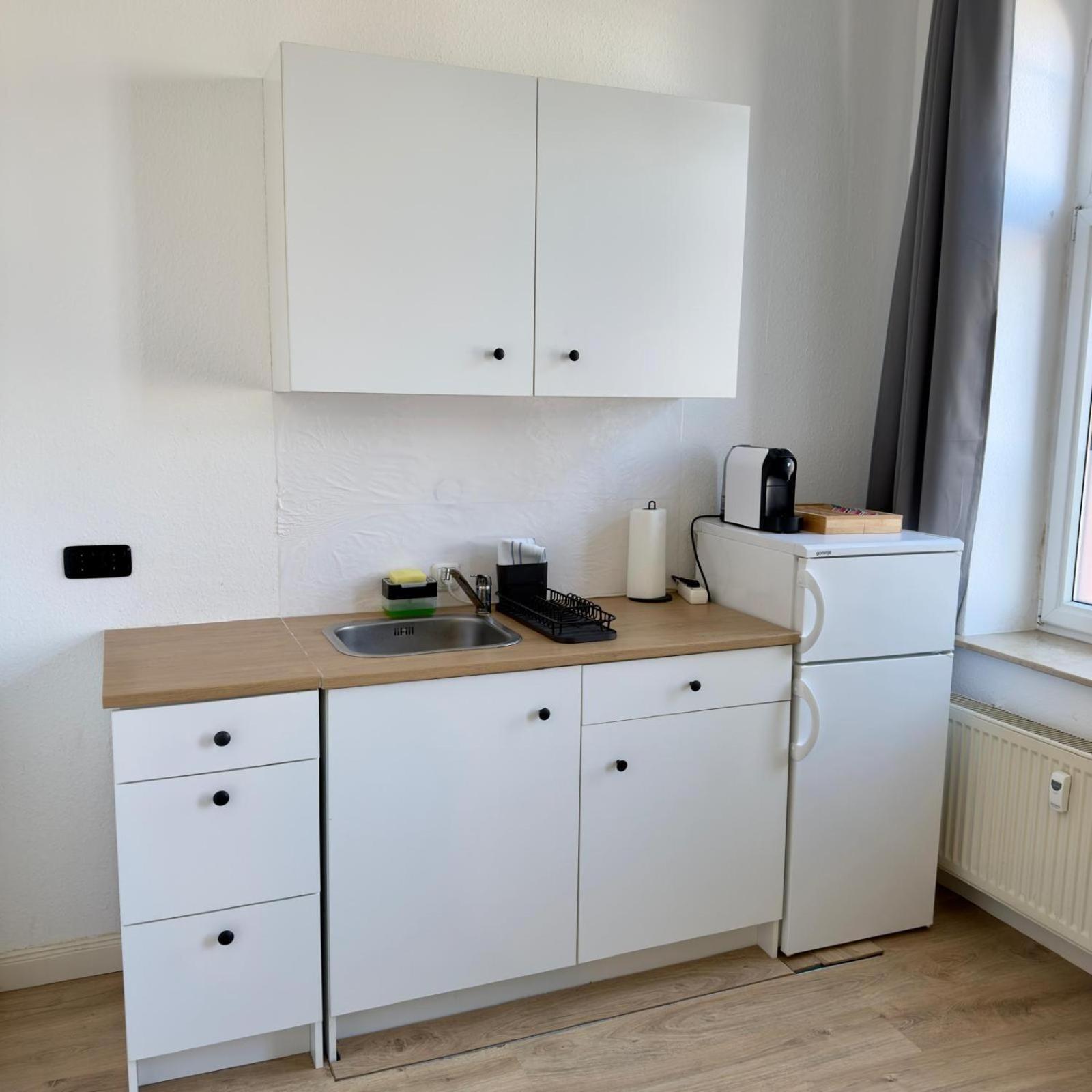 Raha Apartments - Modernes Studio-Apartment - Hbf - Gratis Parkplatz 에르푸르트 외부 사진