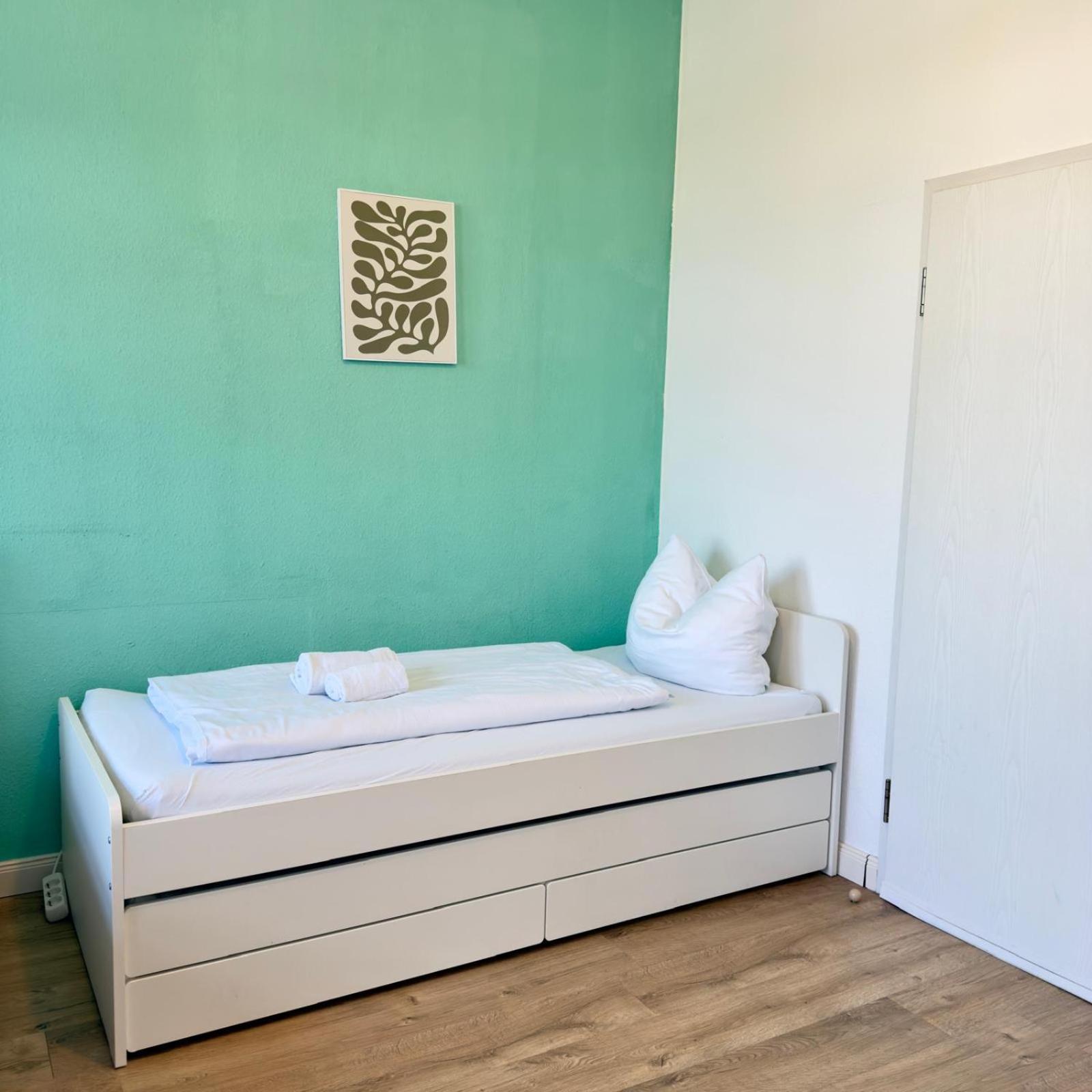 Raha Apartments - Modernes Studio-Apartment - Hbf - Gratis Parkplatz 에르푸르트 외부 사진